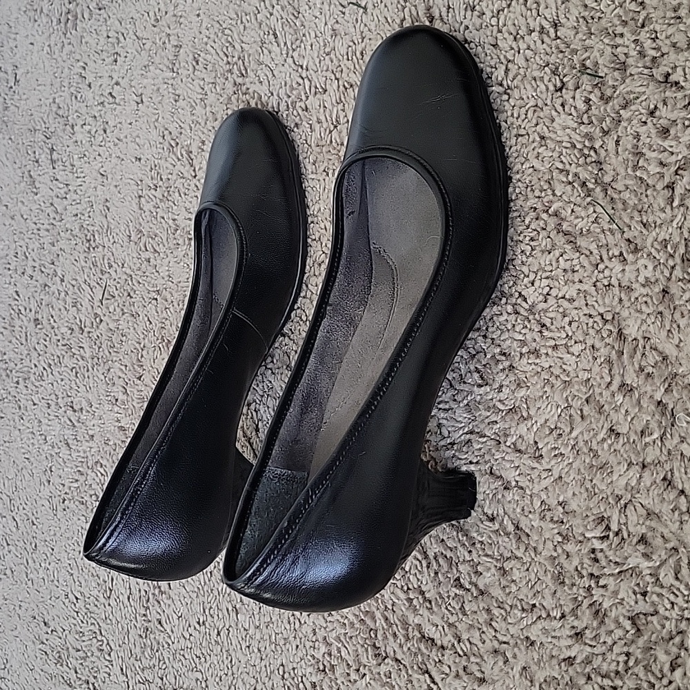Aerosoles Black Pumps, Size 8-1/2